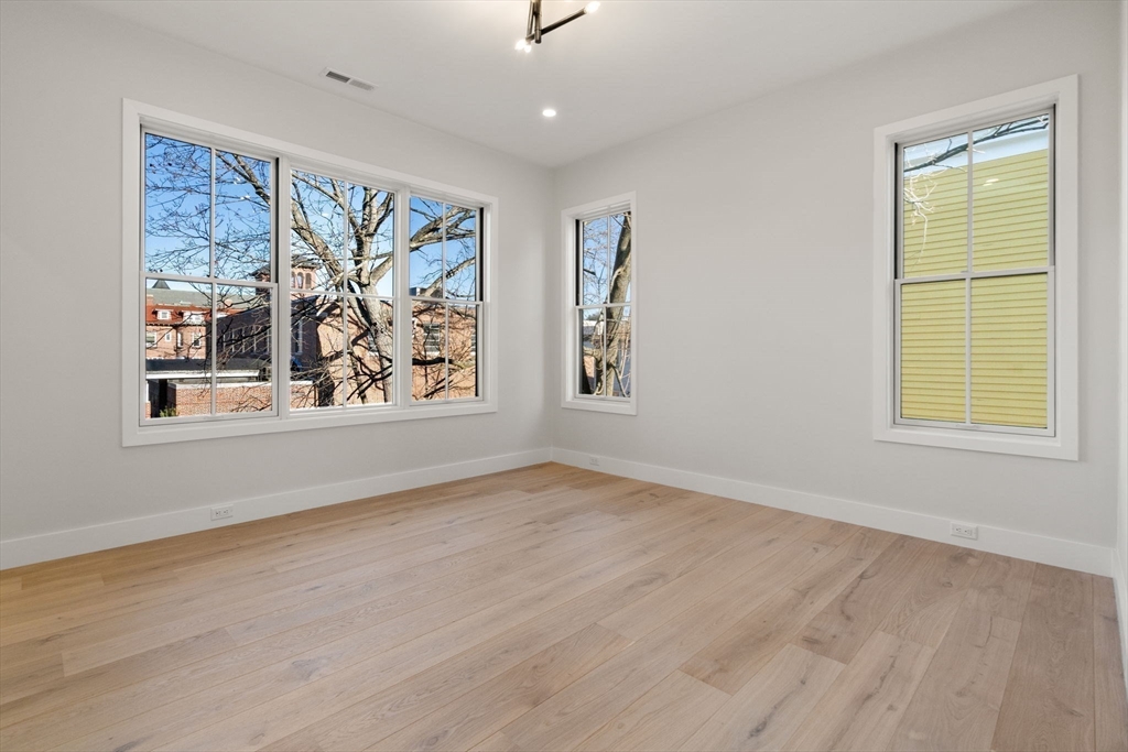 26 Trowbridge Street