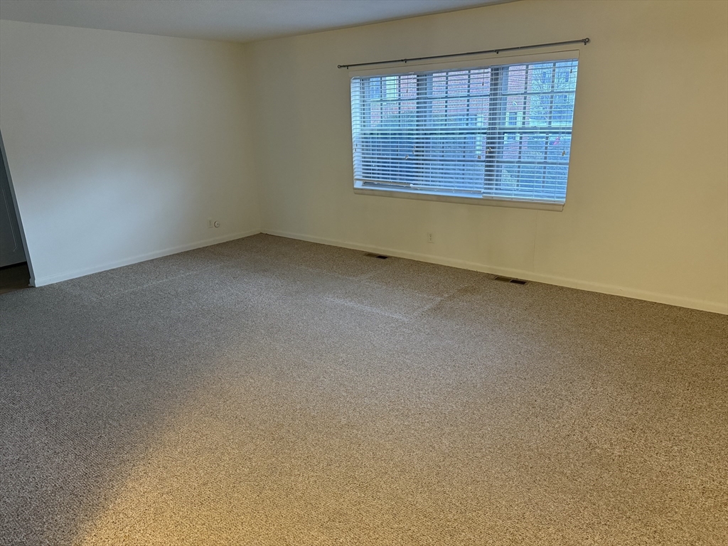 125 Lake Shore Rd # 2