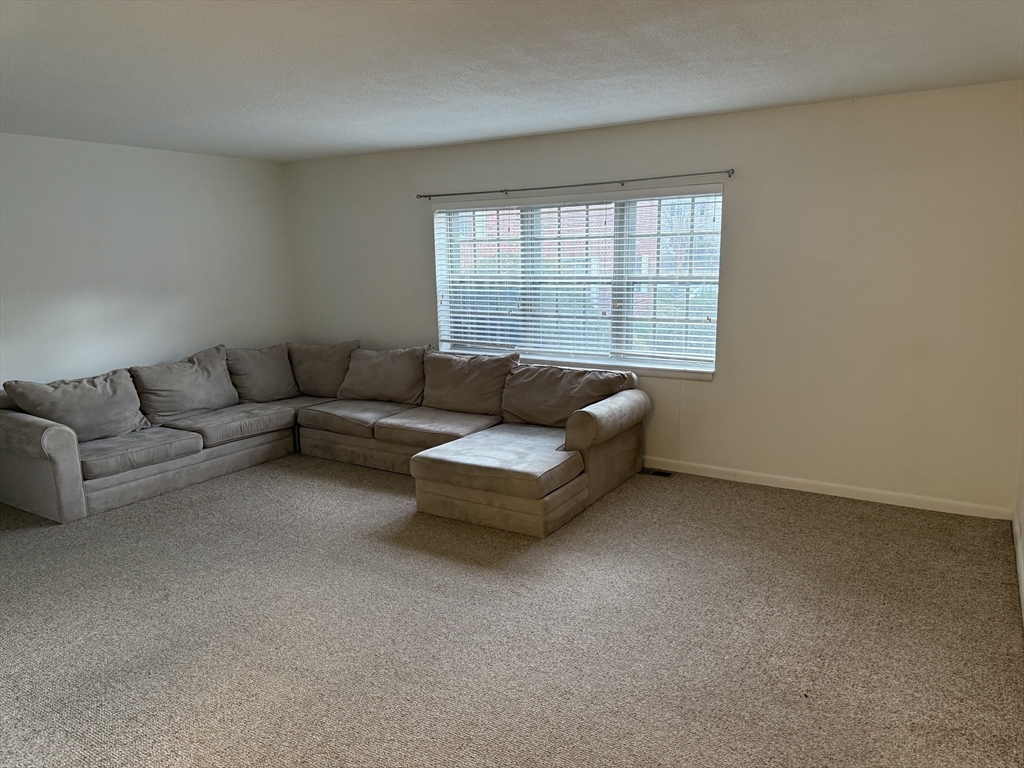 125 Lake Shore Rd # 2