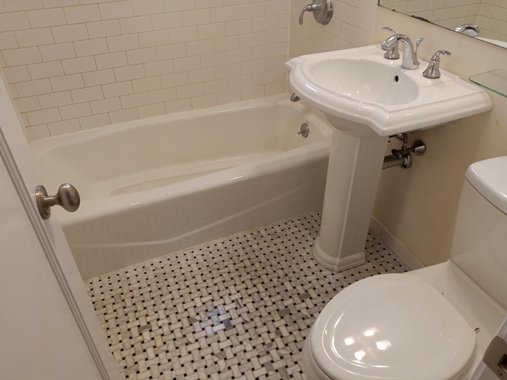 20 Chapel Street # C505