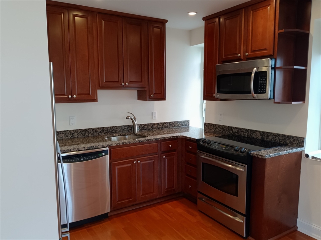 20 Chapel Street # C505