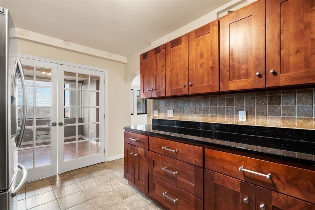 250 Hammond Pond Pkwy # 808N