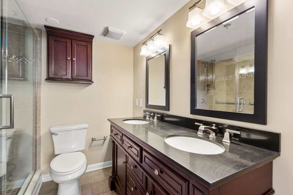 250 Hammond Pond Pkwy # 808N