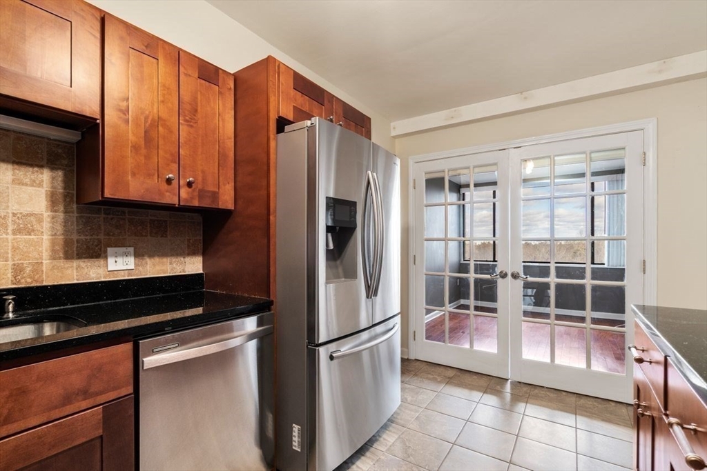 250 Hammond Pond Pkwy # 808N