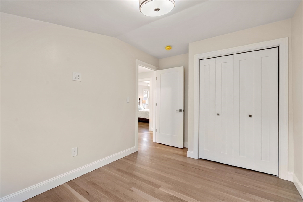 1133 Main St