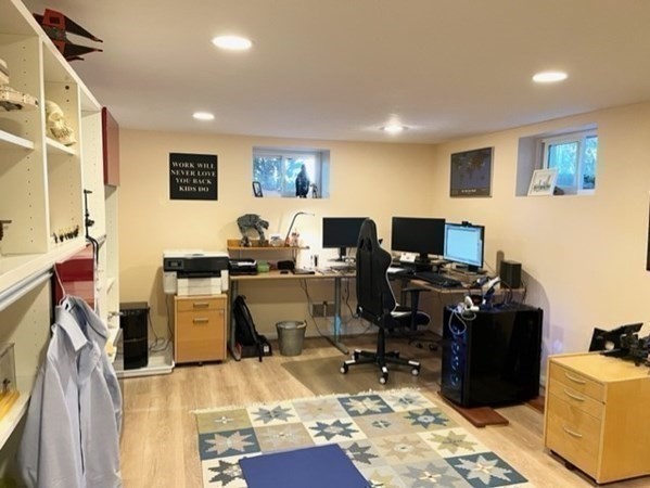 10 Duxbury Rd # 10