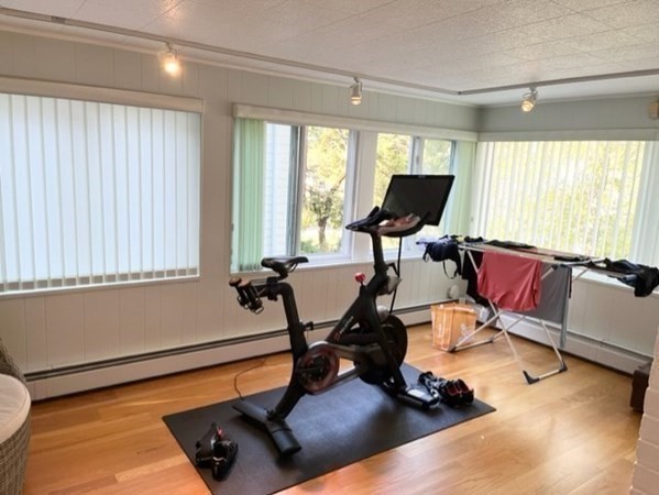 10 Duxbury Rd # 10