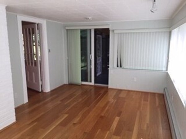 10 Duxbury Rd # 10