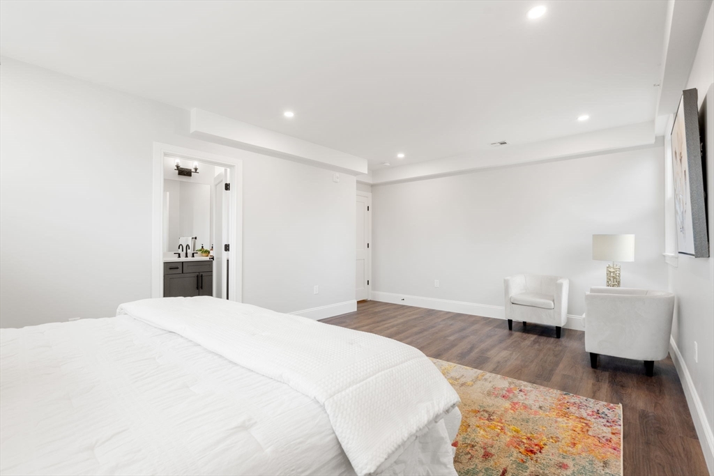 424 Newtonville Ave # 3 Unit: #3