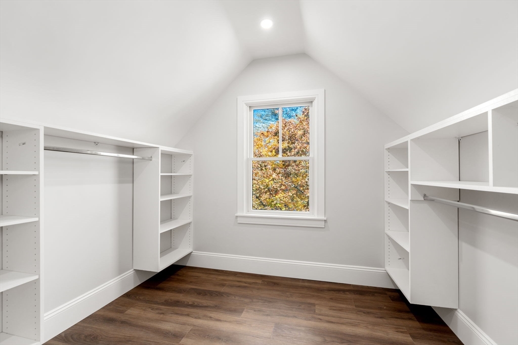 424 Newtonville Ave # 3 Unit: #3