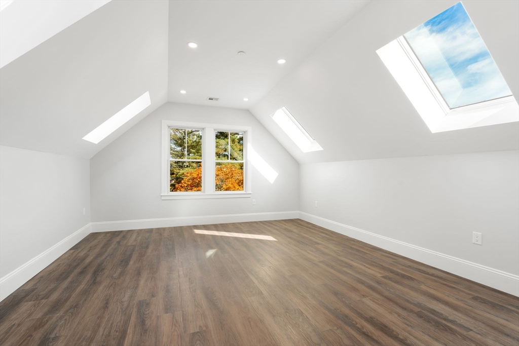 424 Newtonville Ave # 3 Unit: #3