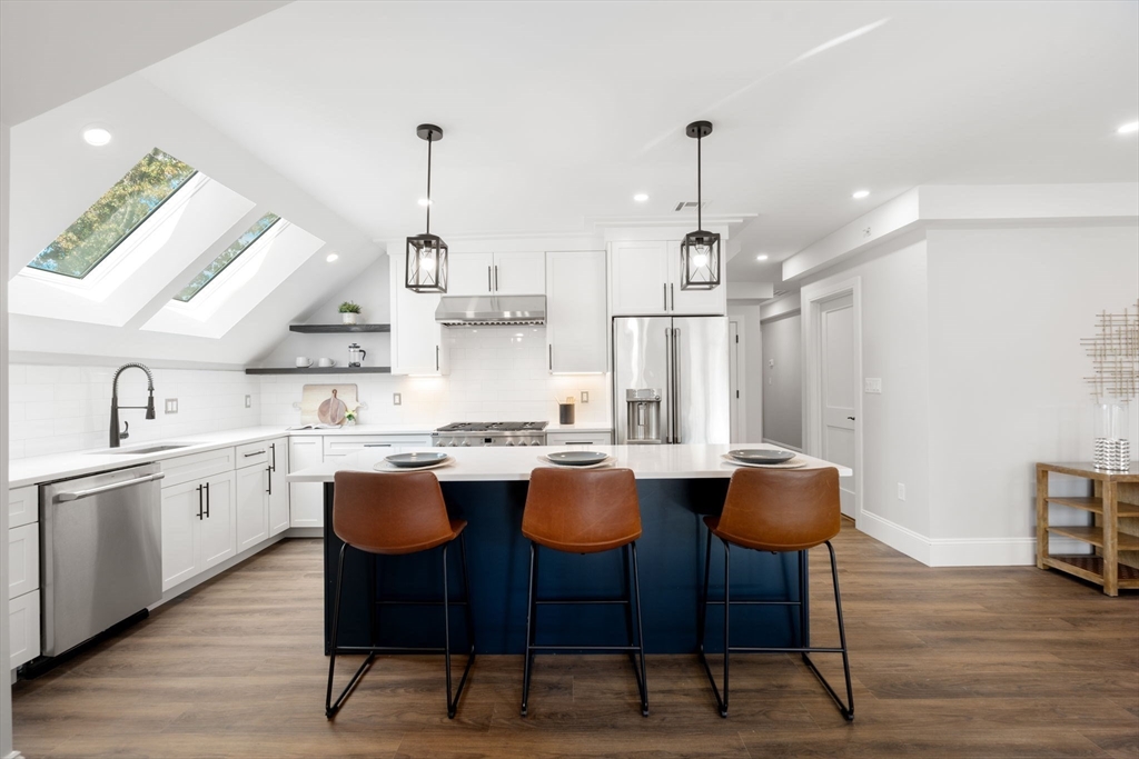 424 Newtonville Ave # 3 Unit: #3