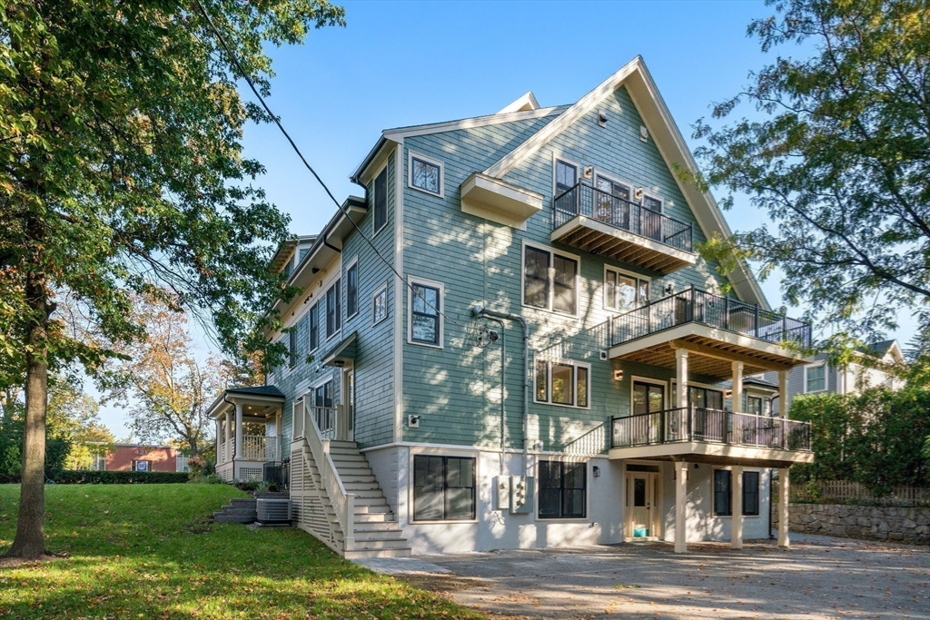 424 Newtonville Ave # 3 Unit: #3