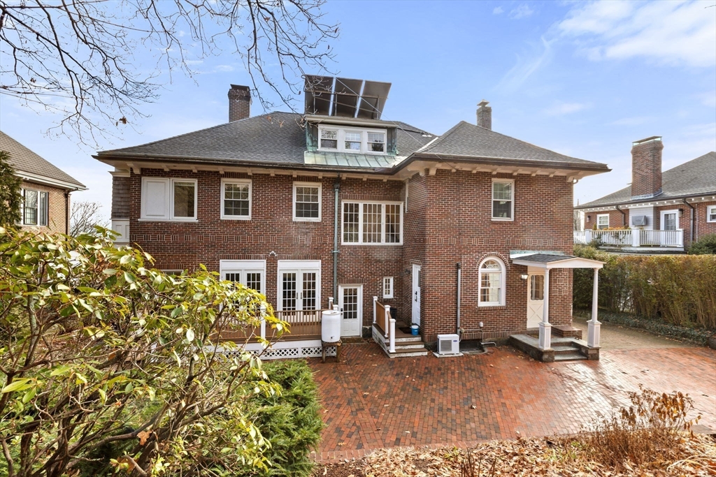 127 Commonwealth Ave