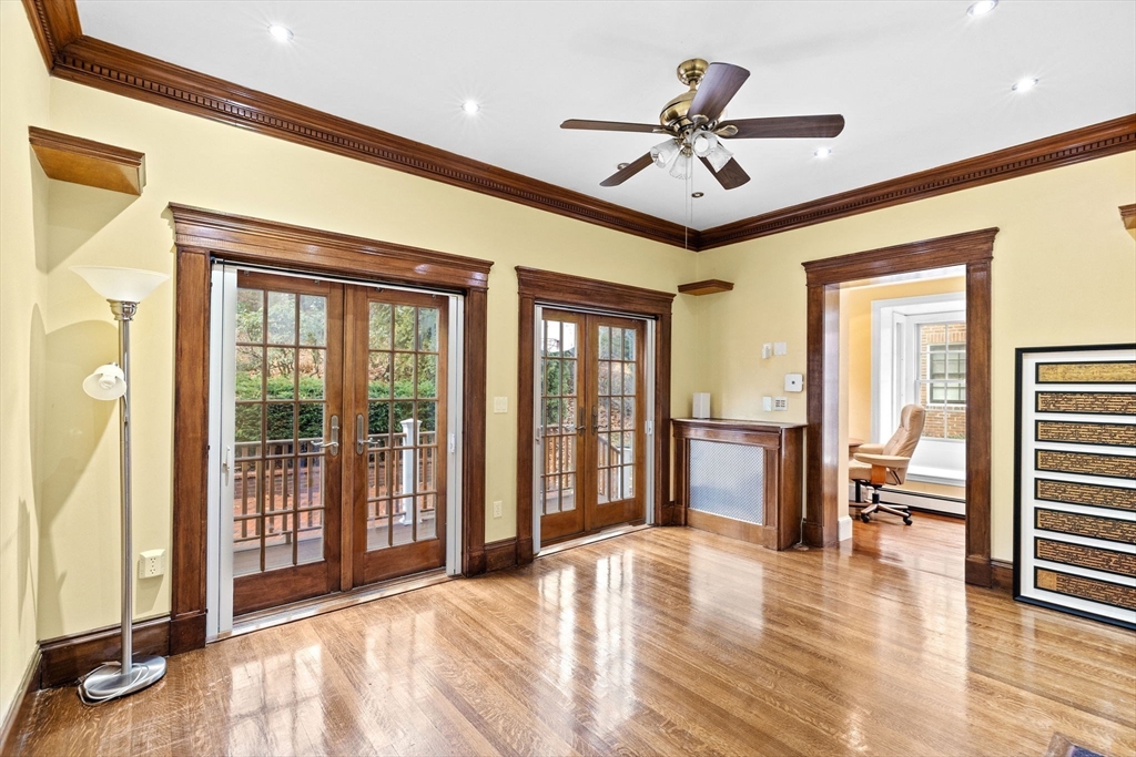 127 Commonwealth Ave