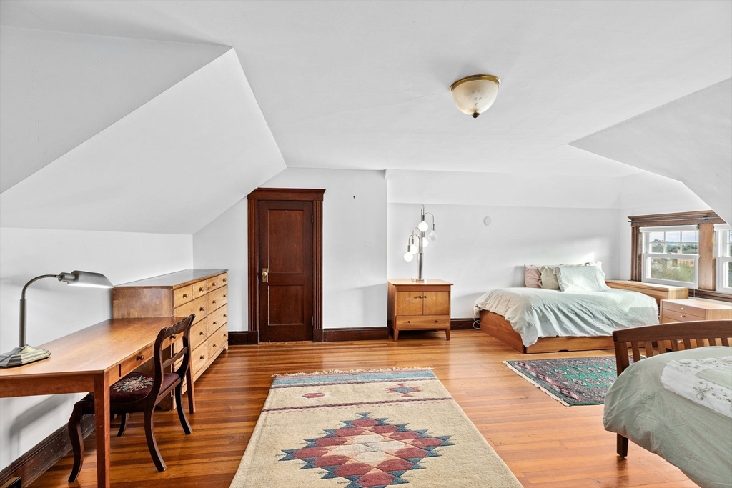 127 Commonwealth Ave