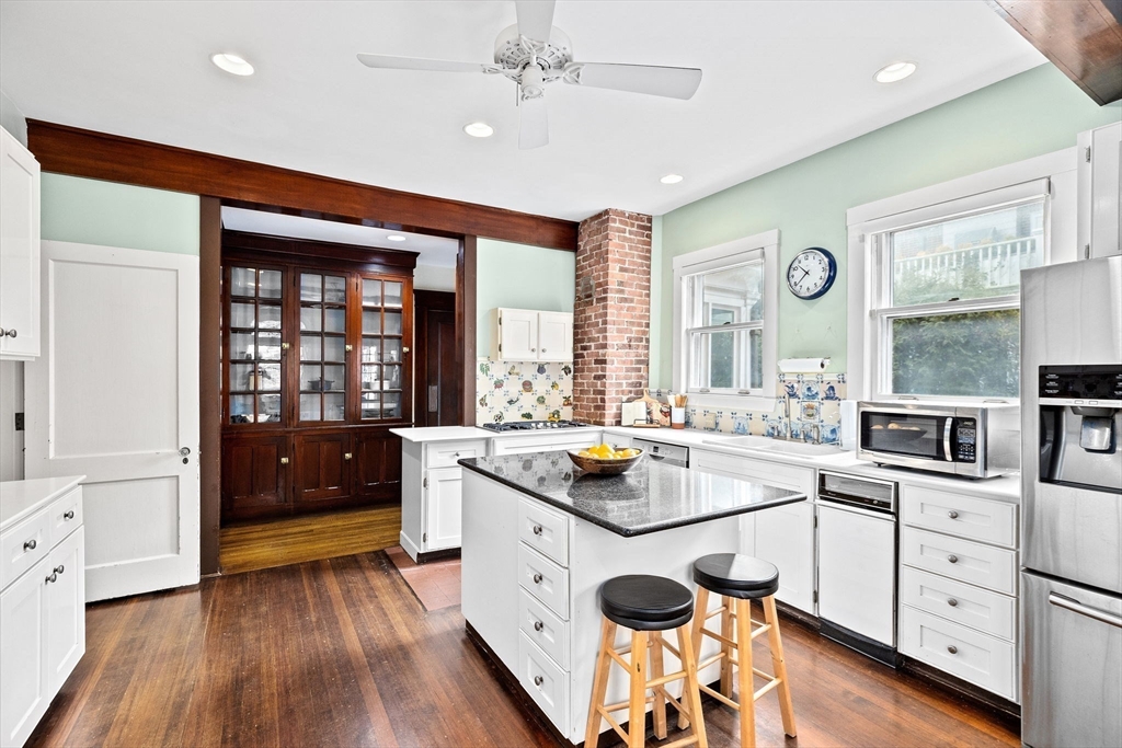 127 Commonwealth Ave