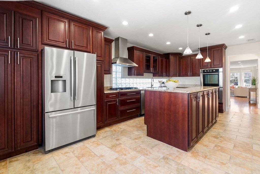 125 W Adams St # 125