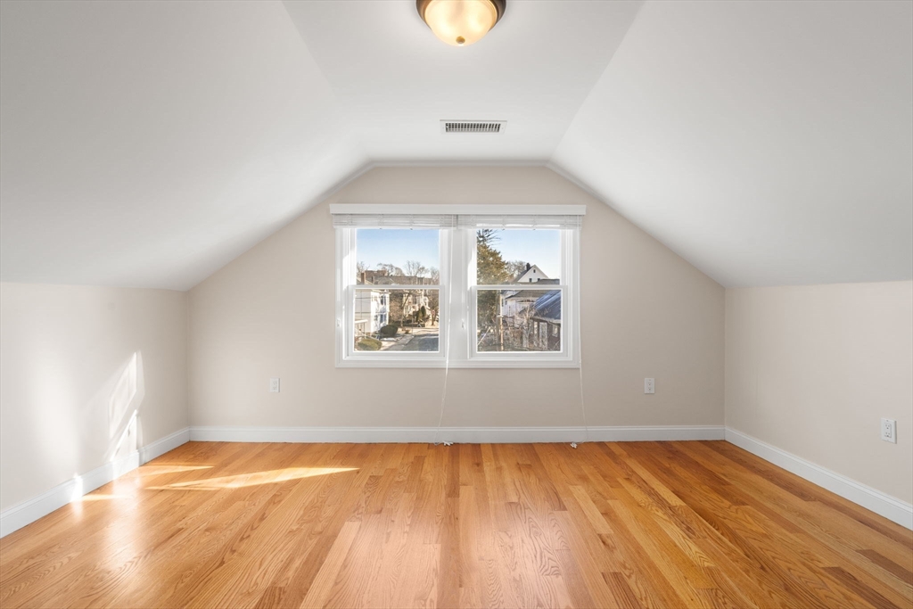 125 W Adams St # 125
