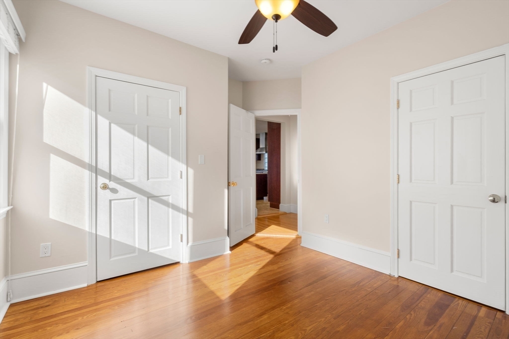 125 W Adams St # 125