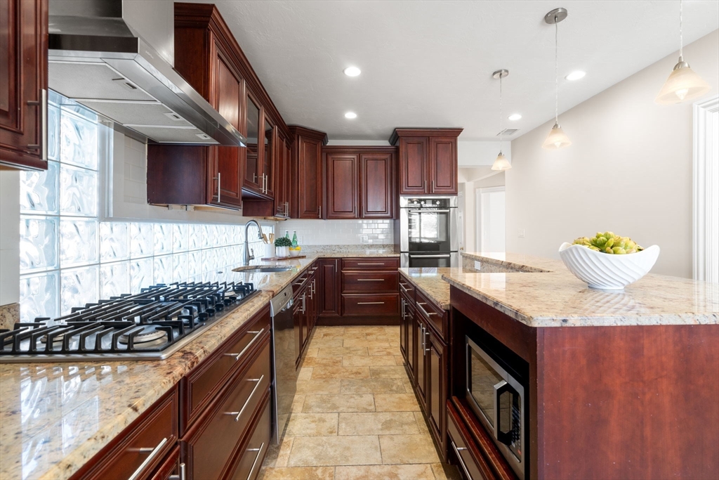 125 W Adams St # 125