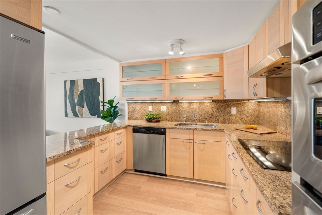 45 Longwood Ave # 512