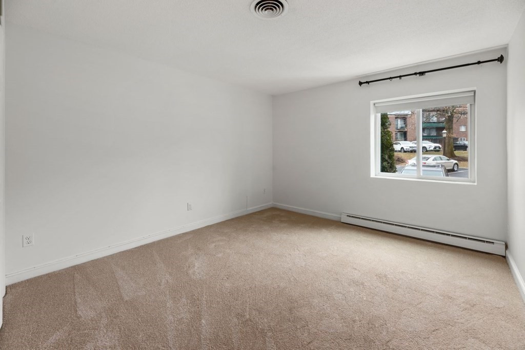 1212 Greendale Ave # 319