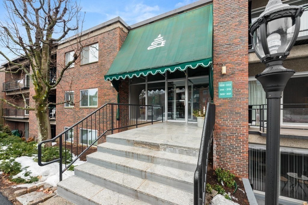 1212 Greendale Ave # 319