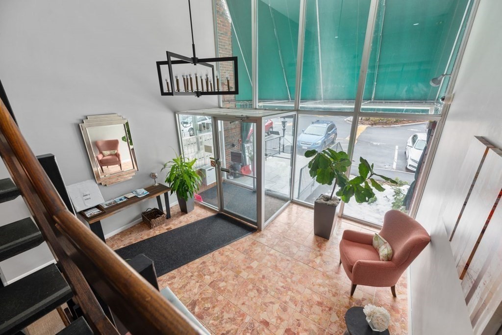 1212 Greendale Ave # 319