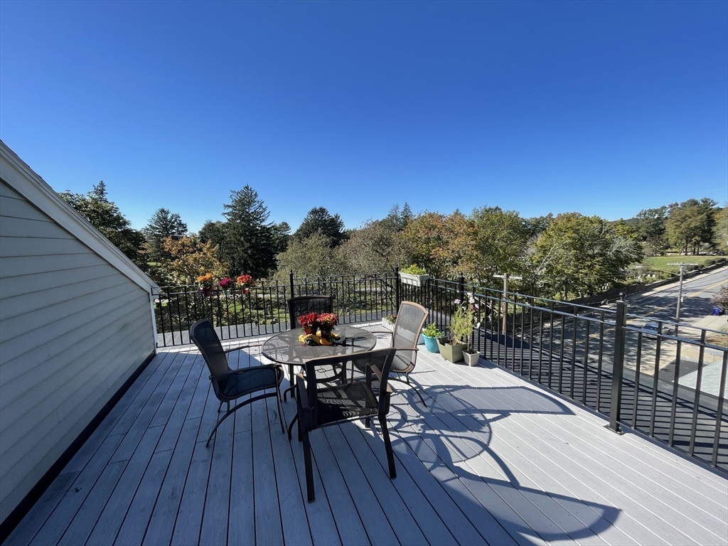 829 Lagrange St # 3