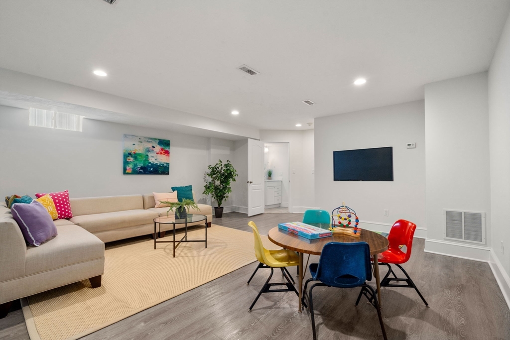 42 Richardson St # 42