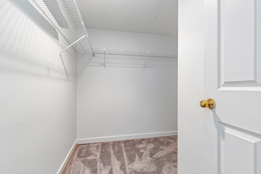 183 Oak Street # 405
