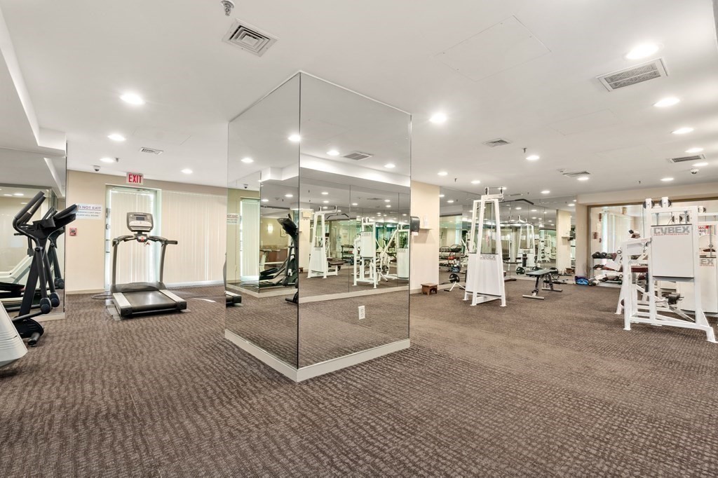 183 Oak Street # 405