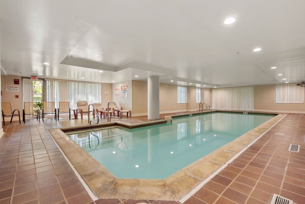 183 Oak Street # 405