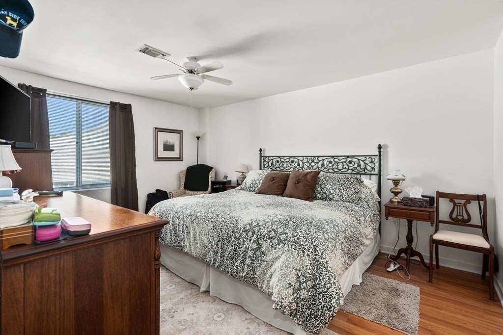 183 Oak Street # 405