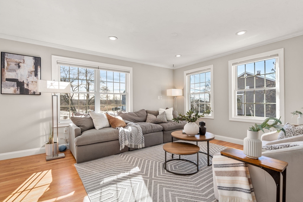 84 Bristow Street # B