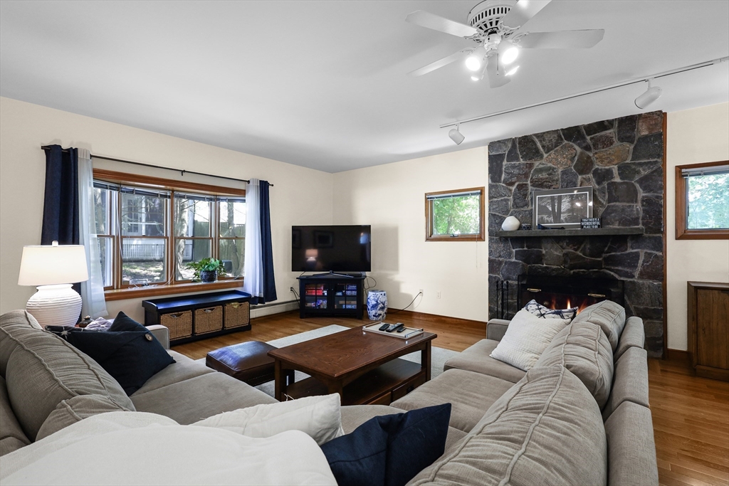 214 Adams Ave