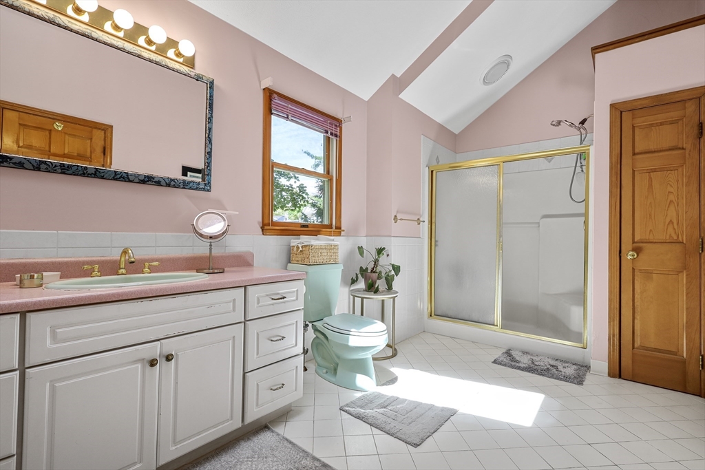 214 Adams Ave