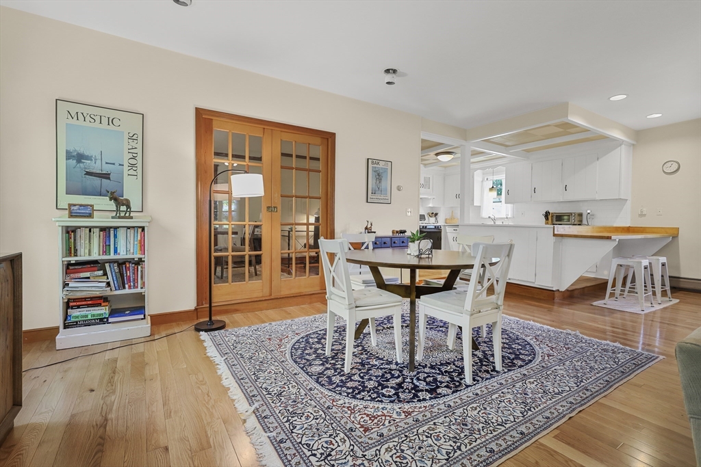 214 Adams Ave