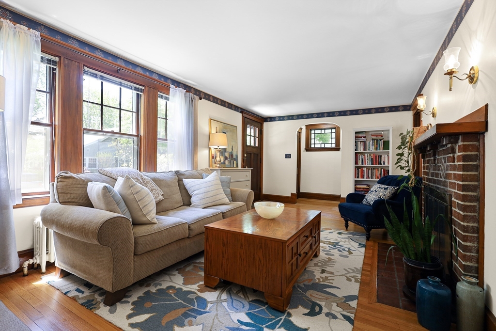 214 Adams Ave