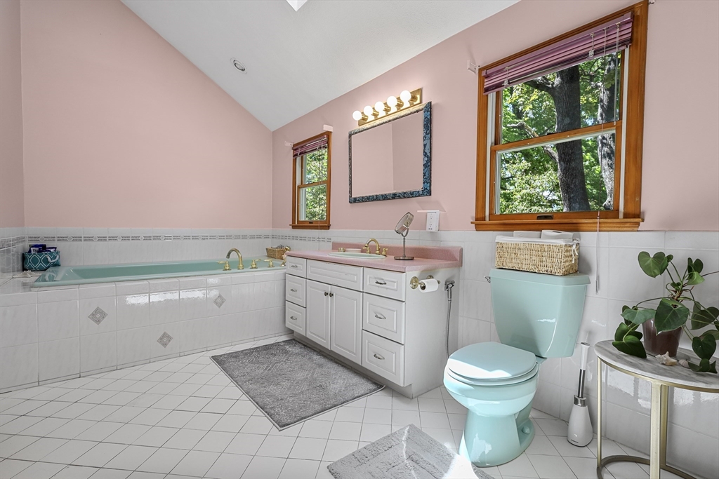 214 Adams Ave