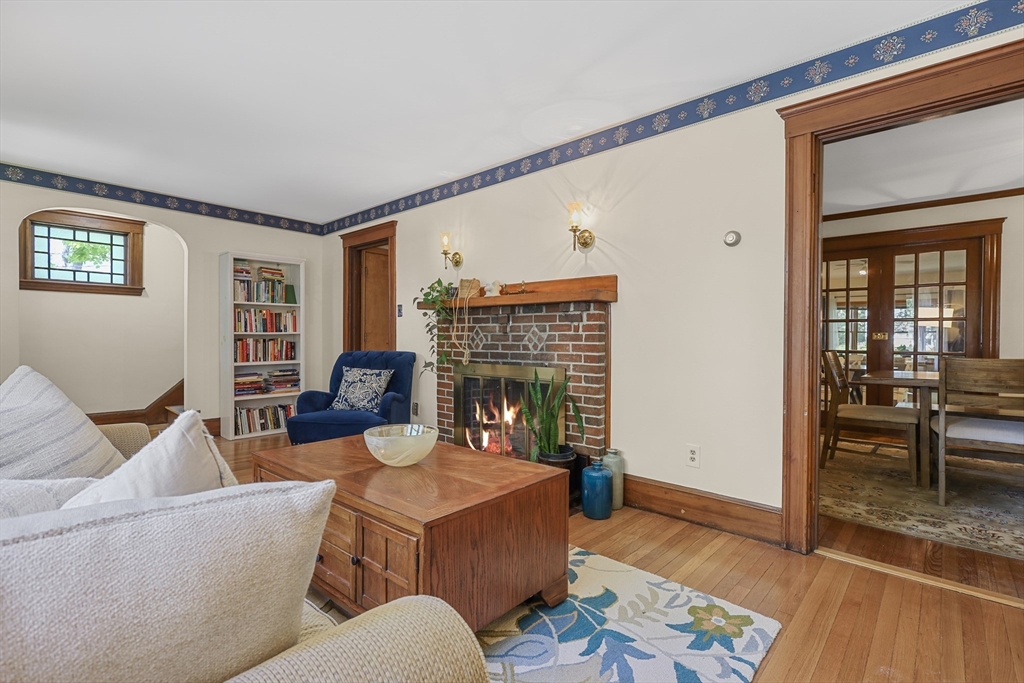 214 Adams Ave