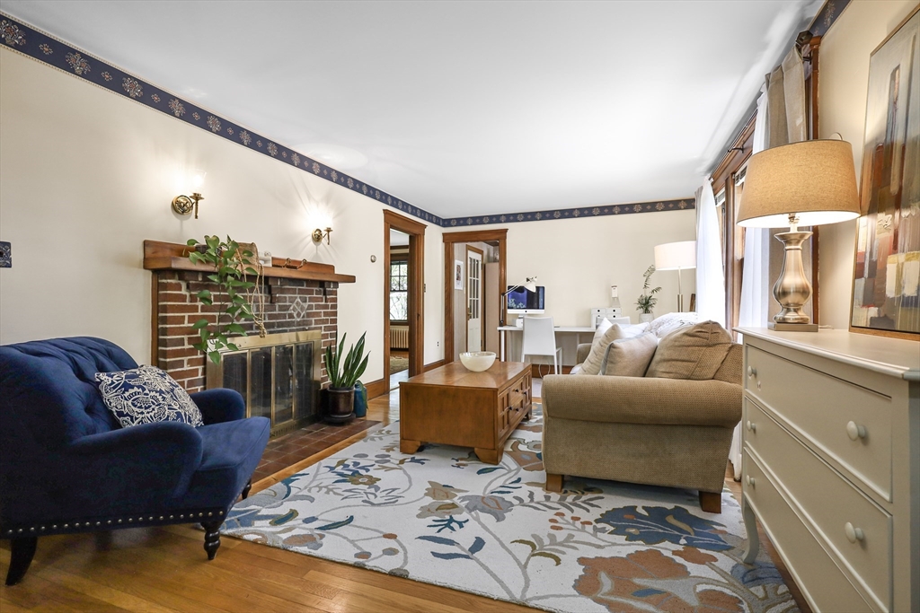 214 Adams Ave