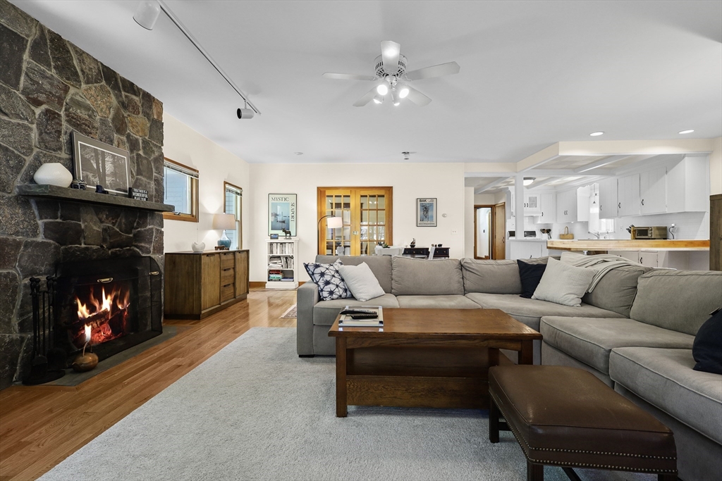 214 Adams Ave
