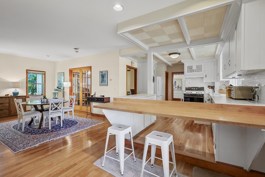 214 Adams Ave