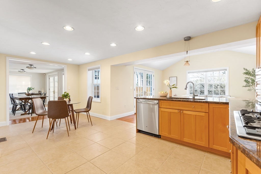 67 Walnut Hill Rd