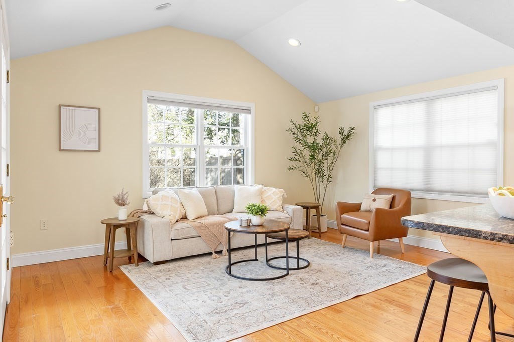 67 Walnut Hill Rd