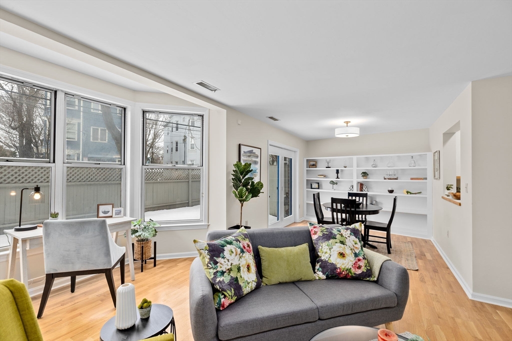 286 Sidney St # 286