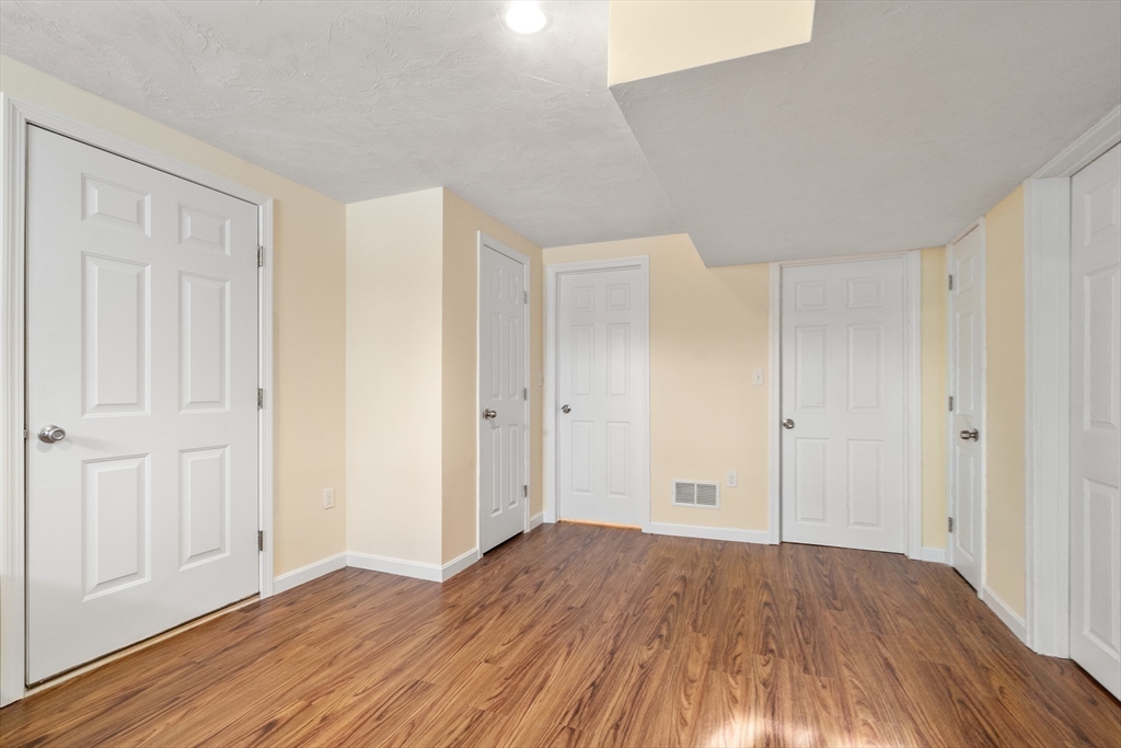 22 Irene Ct