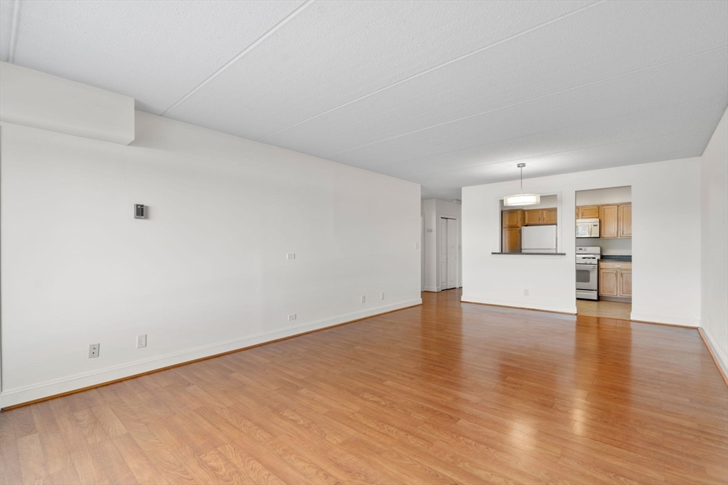 1500 Worcester Rd # 218